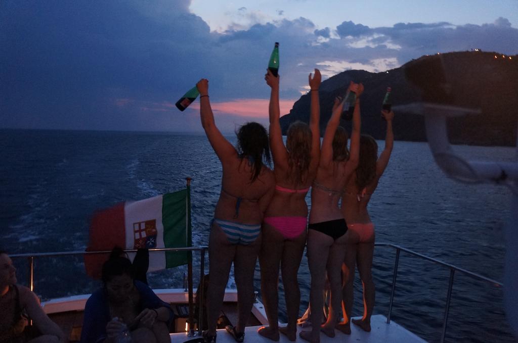 Ring Hostel Forio di Ischia Екстериор снимка