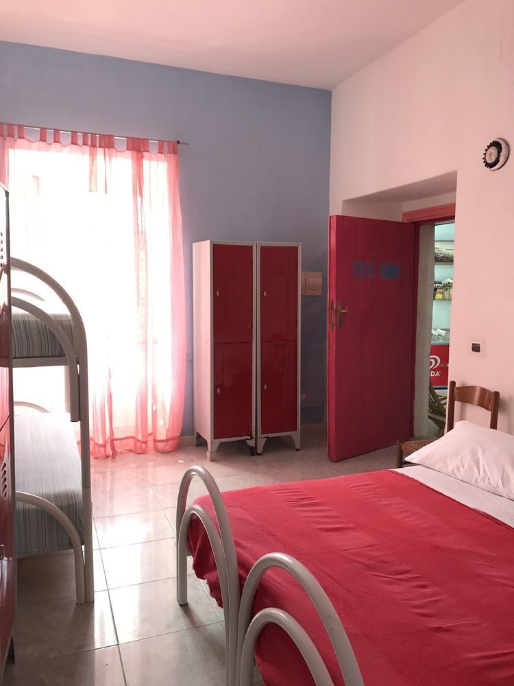 Ring Hostel Forio di Ischia Екстериор снимка
